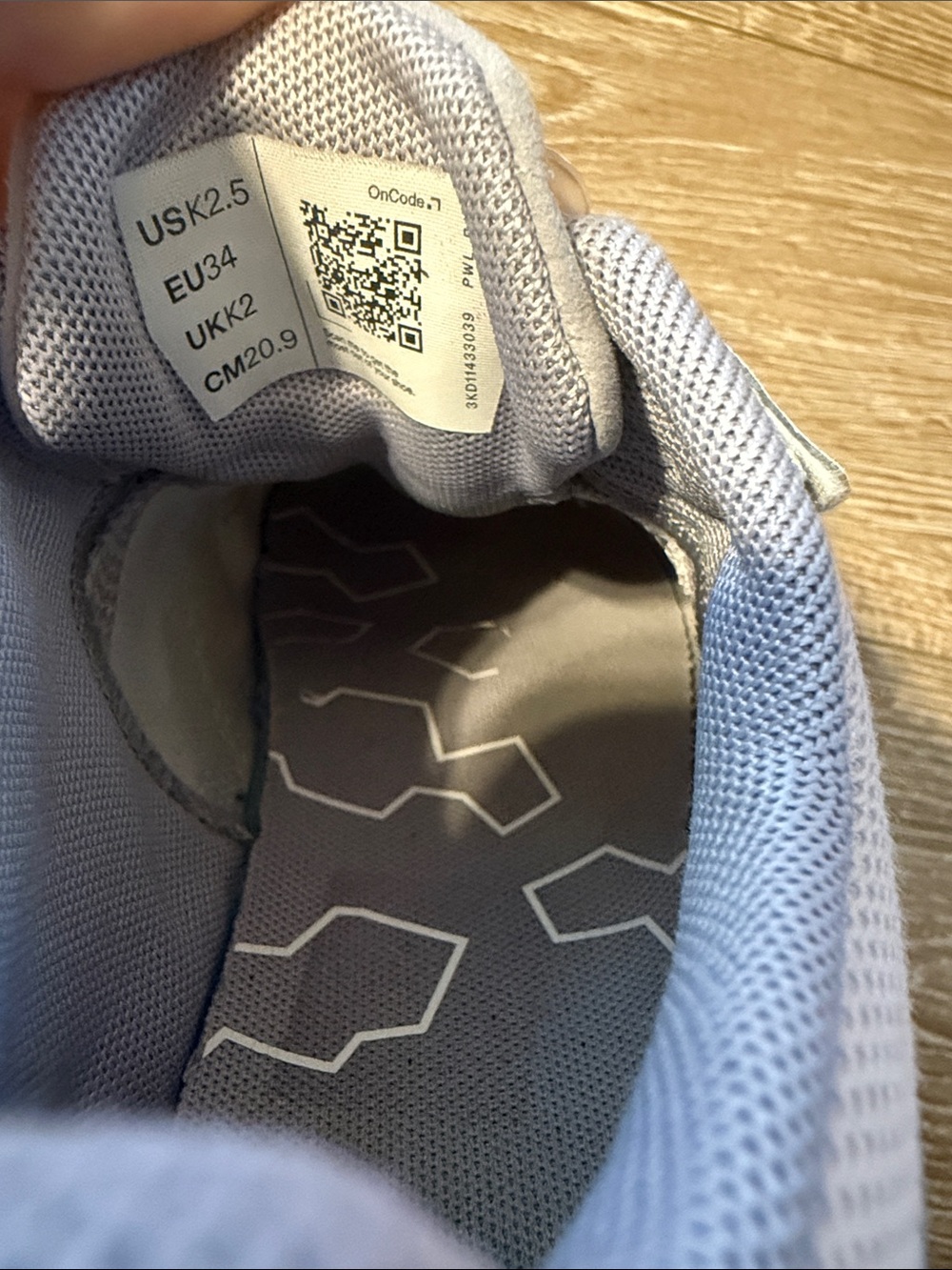 On Running Kids Sneakers in Pale Purple and White - Picture 5 of 5